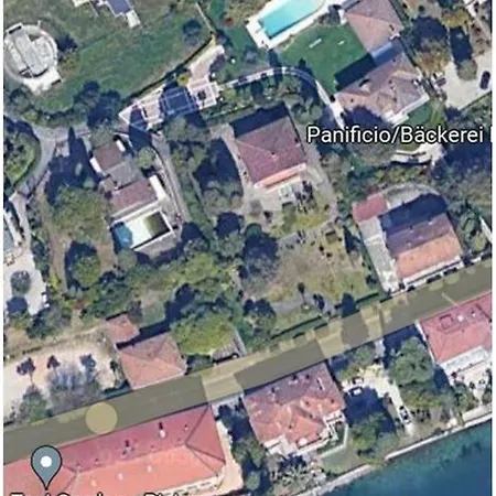 Clara's Apart And Park